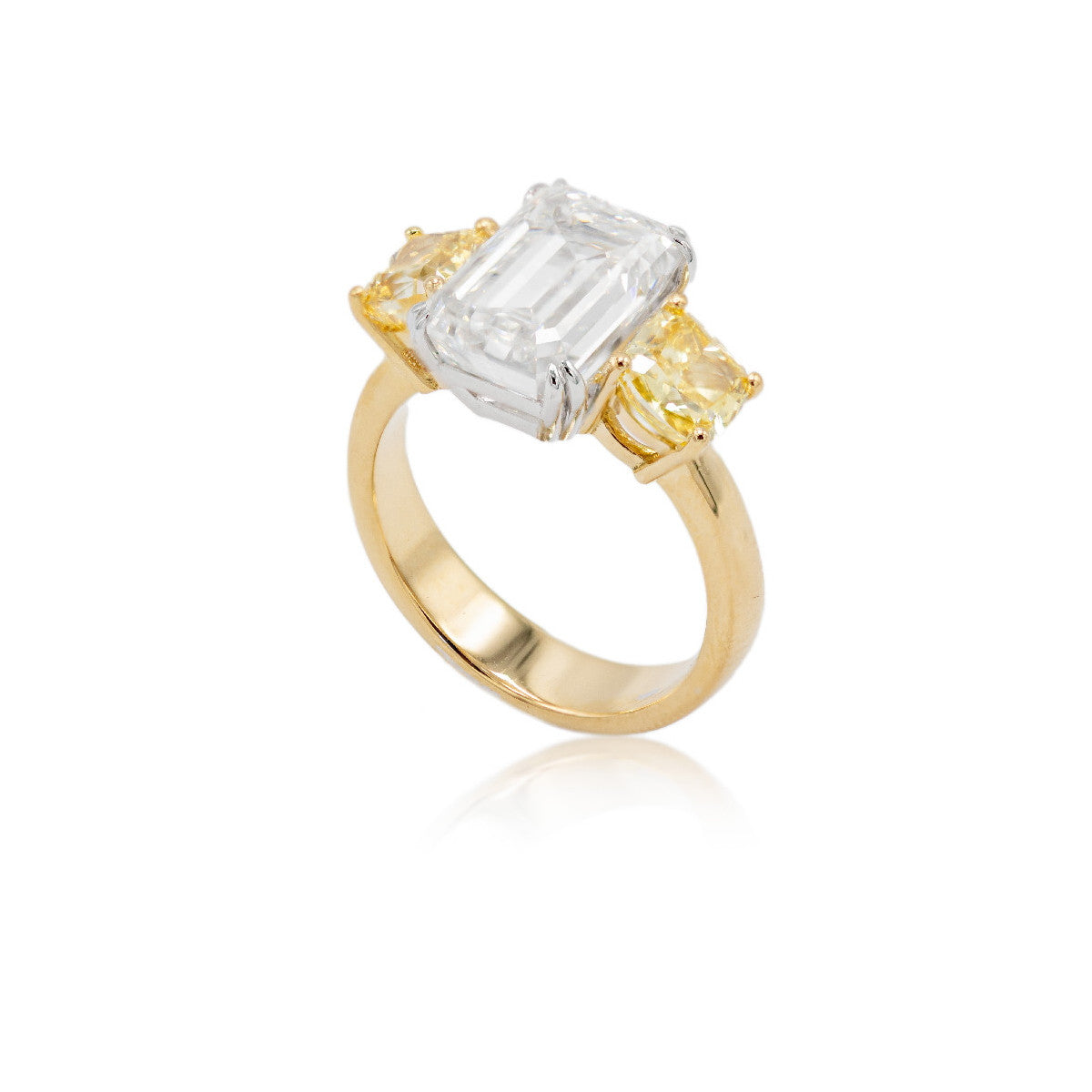 Anillo oro amarillo y diamantes hot sale